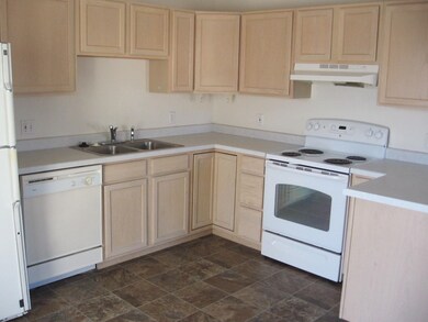 513 April Ln unit A, Grand Junction, CO 81504 - photo 4