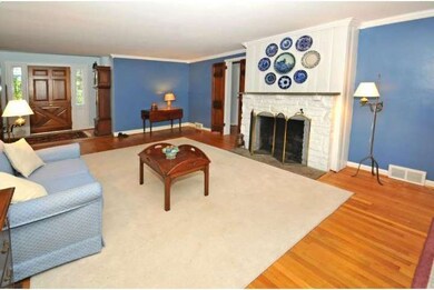 6107 W Mill Rd, Flourtown, PA 19031 - photo 7