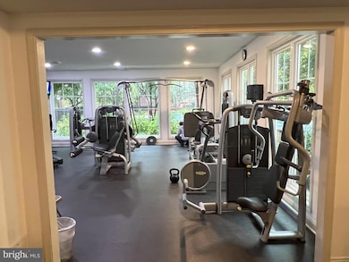 1504 Lincoln Way unit 121, McLean, VA 22102 - photo 4