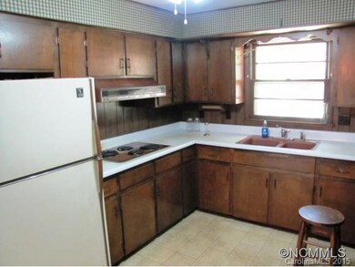 39 Fieldcrest Cir, Asheville, NC 28806 - photo 7