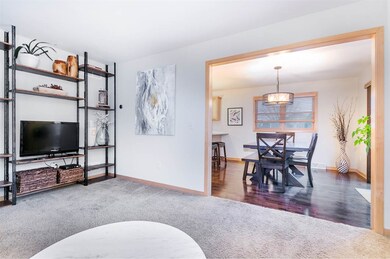 2873 Larkspur Ln, Fitchburg, WI 53711 - photo 6