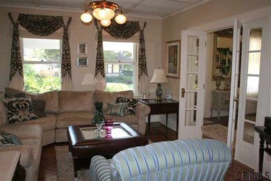 9 5th Ave, Saratoga Springs, NY 12866 - photo 3