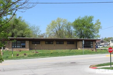 3834 N Division St, Davenport, IA 52806 - photo 3