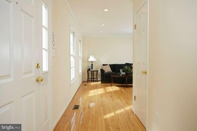 18112 Headwaters Dr, Olney, MD 20832 - photo 3