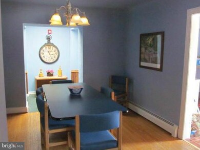 233 Ridgeway Rd, Catonsville, MD 21228 - photo 7