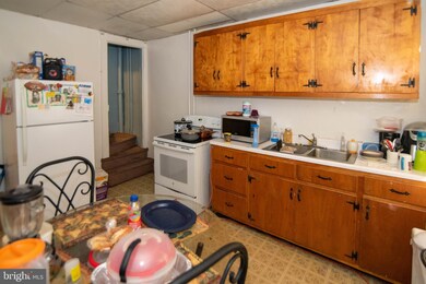 3820 Mount Pleasant Ave, Baltimore, MD 21224 - photo 5