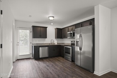 506 S Elm St, Carterville, MO 64835 - photo 4