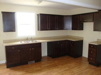 235 W 400 N, La Porte, IN 46350 - photo 2