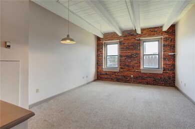 Island Terrace unit 123, Saco, ME 04072 - photo 5