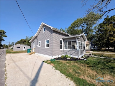 410 Cherry St, Genoa, OH 43430 - photo 4