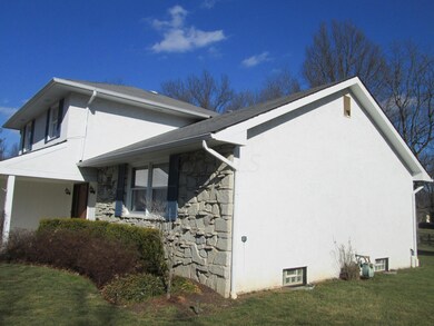 678 Brice Rd, Reynoldsburg, OH 43068 - photo 4