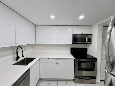 805 SW 30th St unit A, Fort Lauderdale, FL 33315 - photo 4