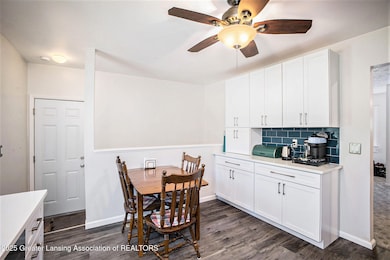 2519 Byrnes Rd, Lansing, MI 48906 - photo 3