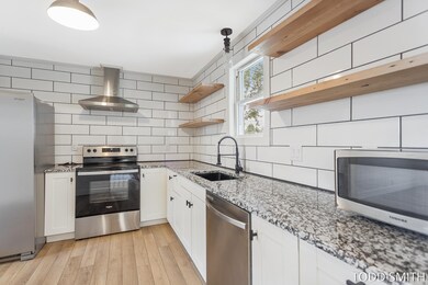 1494 Leonard St NW Grand Rapids-11