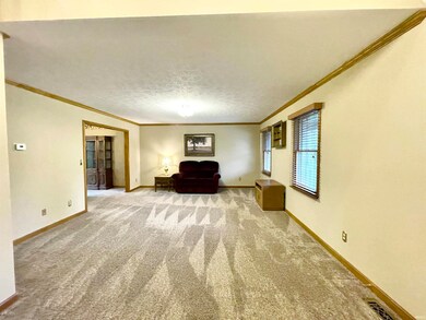 220 Harrison Ct, Greentown, IN 46936 - photo 4