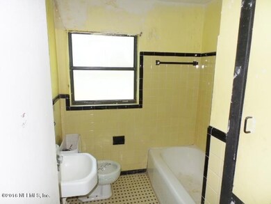 6370 Sauterne Dr, Jacksonville, FL 32210 - photo 6