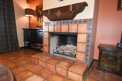 Beautifully Framed Great Room Fireplace