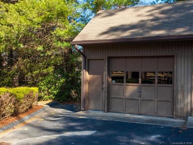 1 Car Garage with heat, 220 AMP electric