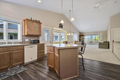 006-photo-kitchen-7597393