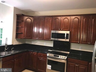 10 Turning Leaf Ct, Rosedale, MD 21237 - photo 4