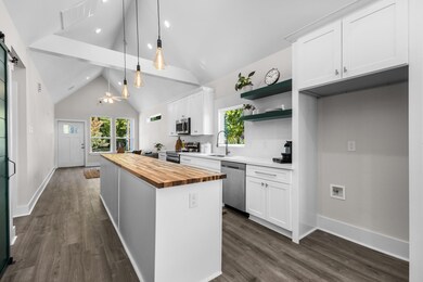 6819 Tuskegee St, Houston, TX 77091 - photo 5