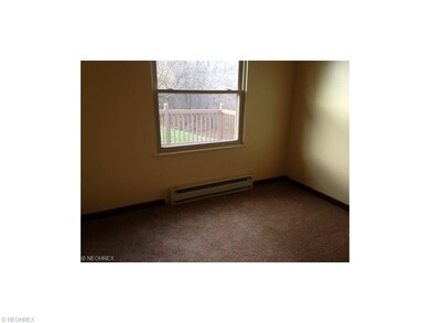 1822 Terrace Dr, East Liverpool, OH 43920 - photo 2