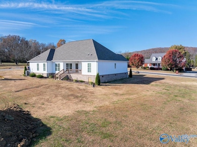 550 Plantation Point, Scottsboro, AL 35769 - photo 5