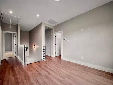 8211 Coffee St, Houston, TX 77033 - photo 7