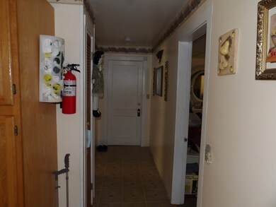 24 Crystal St, Worcester, MA 01603 - photo 4