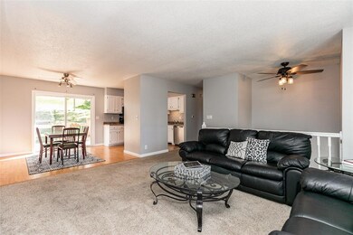 1737 Southview Dr NW, Cedar Rapids, IA 52405 - photo 4