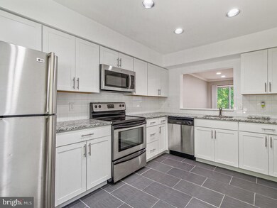 11502 Summer Oak Dr, Germantown, MD 20874 - photo 4