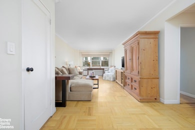 166 E 35th St unit 10G, New York, NY 10016 - photo 4