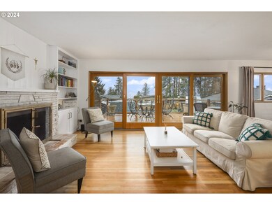 319 W 20th St, the Dalles, OR 97058 - photo 3