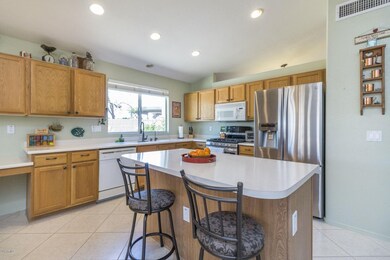 4) KITCHEN