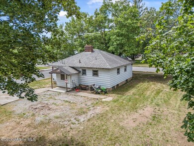 07-Aerial front of property