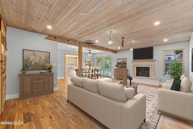 175086672513969_livingroom
