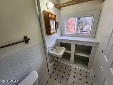 221 Lakewood Dr unit B, Jacksonville, NC 28546 - photo 7