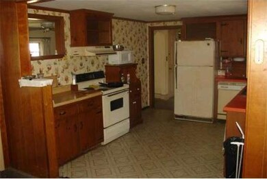 9 Summer St, Rockland, MA 02370 - photo 5