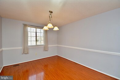 8674 Bent Arrow Ct, Springfield, VA 22153 - photo 6