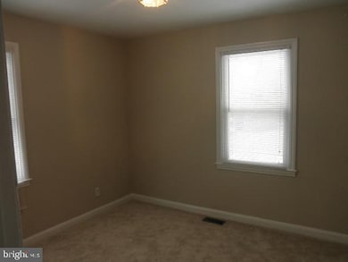 8717 Eddington Rd, Parkville, MD 21234 - photo 6