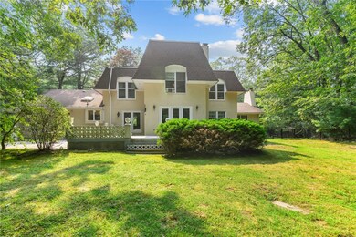 300 Country View Dr, Warwick, RI 02886 - photo 2