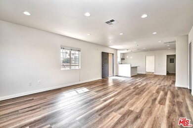 143 1/2 N Alexandria Ave, Los Angeles, CA 90004 - photo 4