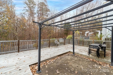 10338 Covingtonwood Dr, Charlotte, NC 28214 - photo 7