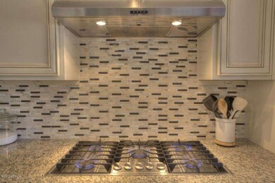 009_Gas Cooktop and Backsplash