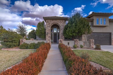 4 Front Exterior View 3