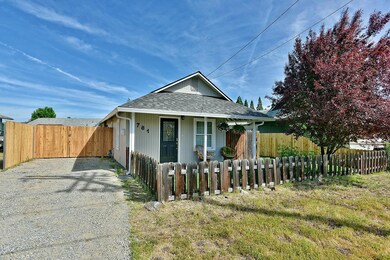 761 Hazel St, Central Point, OR 97502 - photo 3