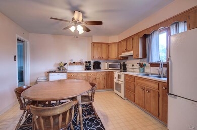 1027 N 17th St unit 1031, Allentown, PA 18104 - photo 5