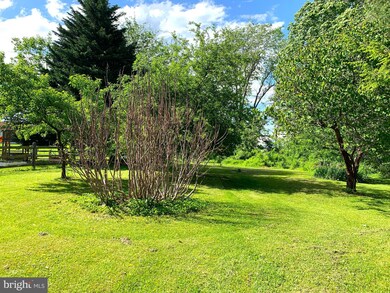 39 Winners Cir, Shenandoah Junction, WV 25442 - photo 3