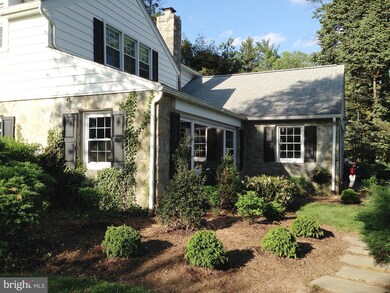 1009 Barberry Rd, Reading, PA 19611 - photo 5