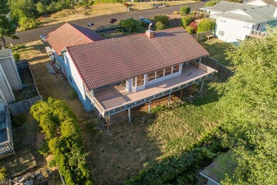 1125 NE 7th Dr, Newport